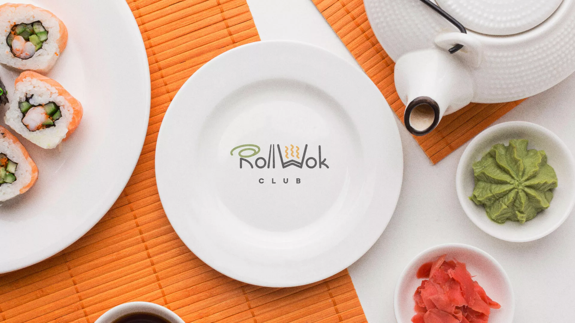 Разработка логотипа и фирменного стиля суши-бара «Roll Wok Club» в Санкт-Петербурге